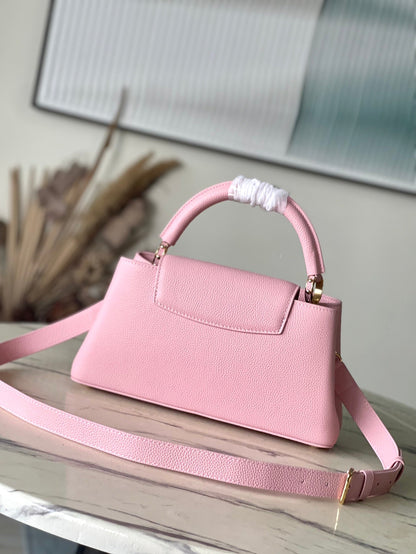 CAPUCINES EAST-WEST 33 EN CUIR DE VEAU ROSE BLUSH, ACIER DORÉ