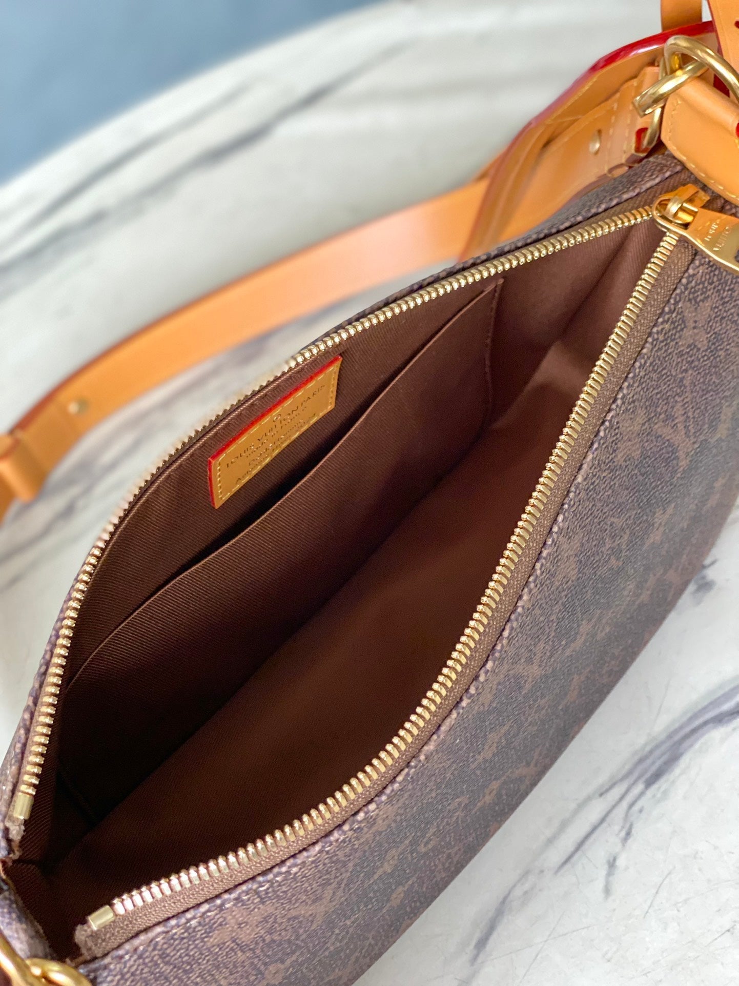 POCHETTE ACCESSOIRE XL 28 EN TOILE POUDRE MONOGRAMME MARRON