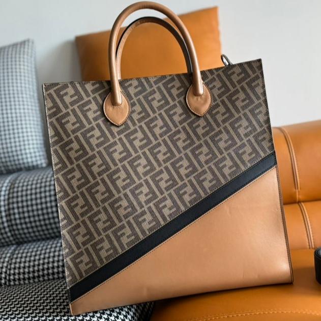 SAC FENDI 38 FF MONOGRAMME FF CUIR DE VEAU MARRON CAMEL AVEC BANDOULIÈRE