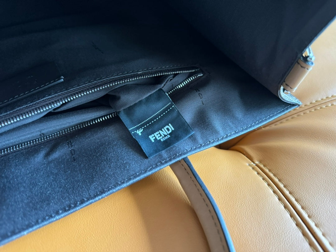 SAC FENDI 38 FF MONOGRAMME FF CUIR DE VEAU MARRON CAMEL AVEC BANDOULIÈRE