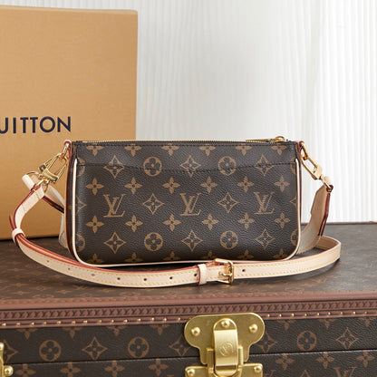 VIVACITÉ 25 EN TOILE MONOGRAMME MARRON QUINCAILLERIE OR