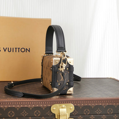 Coffre latéral Mini 18 po, toile inversée avec monogramme marron, quincaillerie dorée