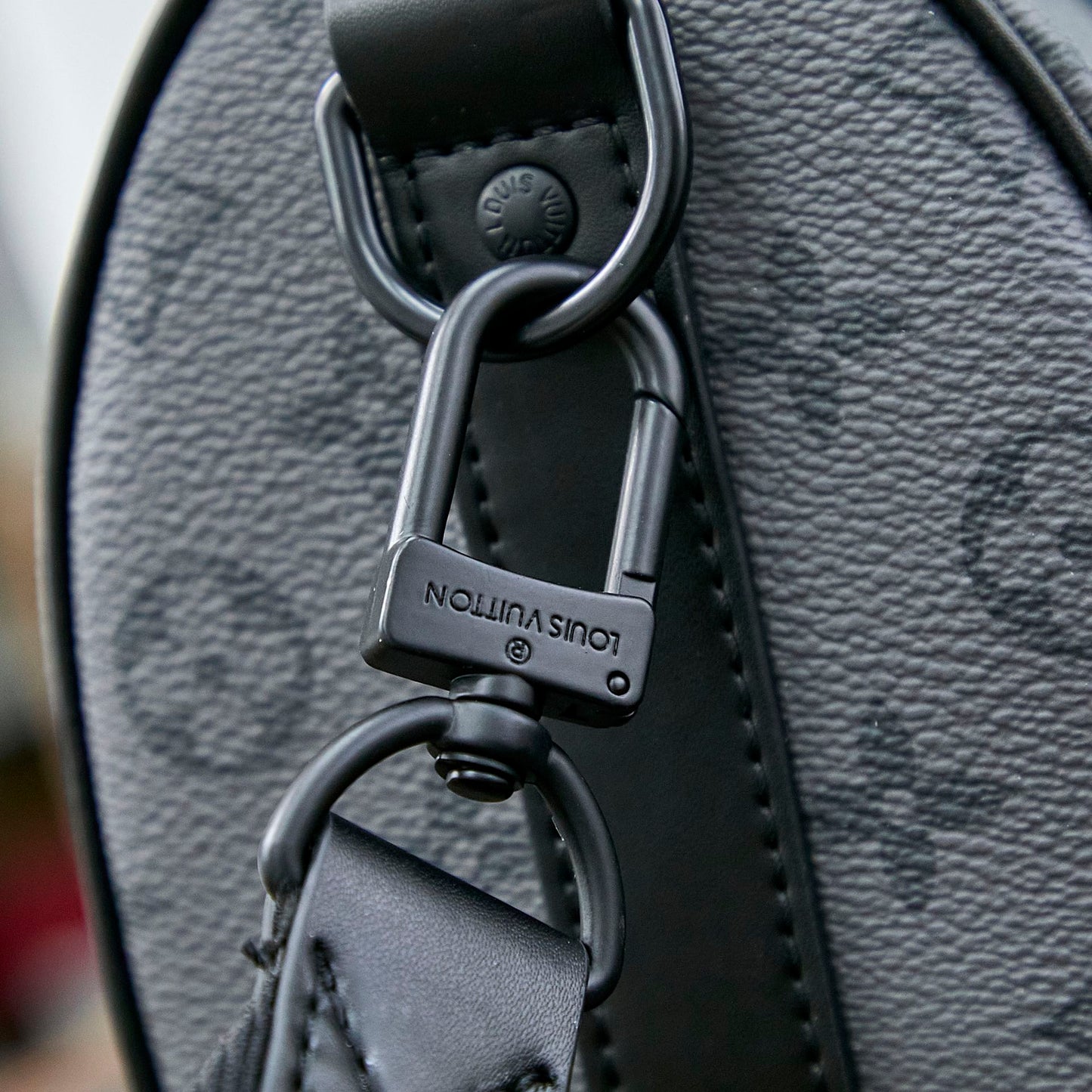 Sac bandoulière Keepall 25 pouces en cuir de veau turquoise mélangé avec toile éclipse et monogramme Gun Metal