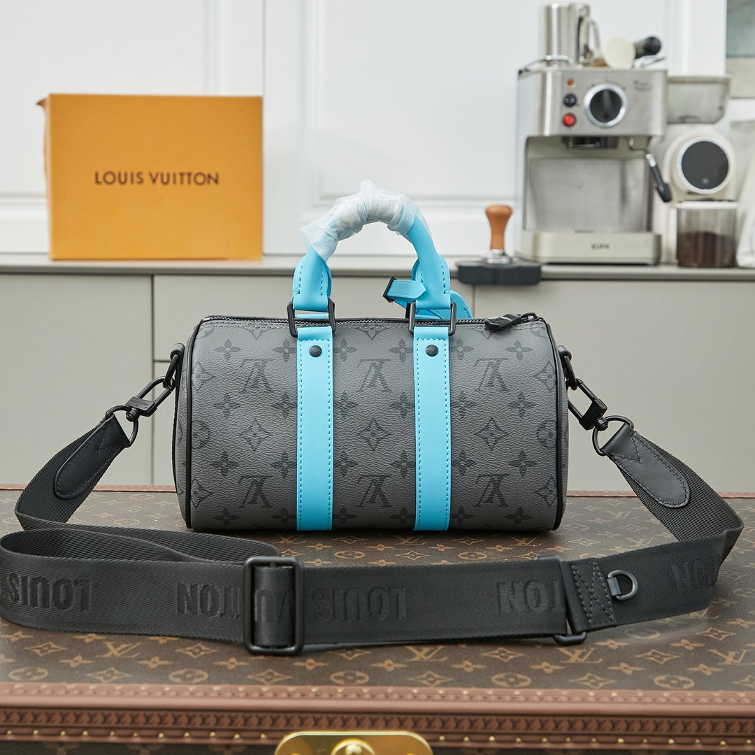 Sac bandoulière Keepall 25 pouces en cuir de veau turquoise mélangé avec toile éclipse et monogramme Gun Metal