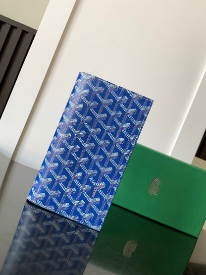 PORTEFEUILLE CHÉQUIER RICHELIEU 19 EN TOILE GOYARDINE BLEU SAPHIR ET CUIR DE VEAU