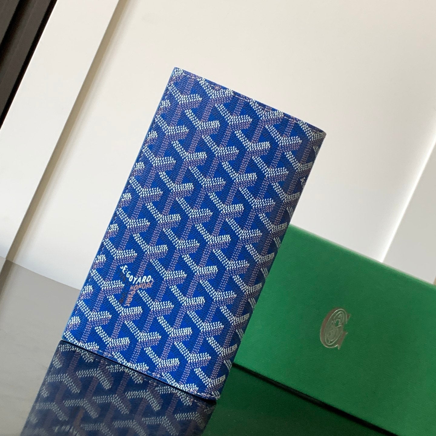 PORTEFEUILLE CHÉQUIER RICHELIEU 19 EN TOILE GOYARDINE BLEU SAPHIR ET CUIR DE VEAU