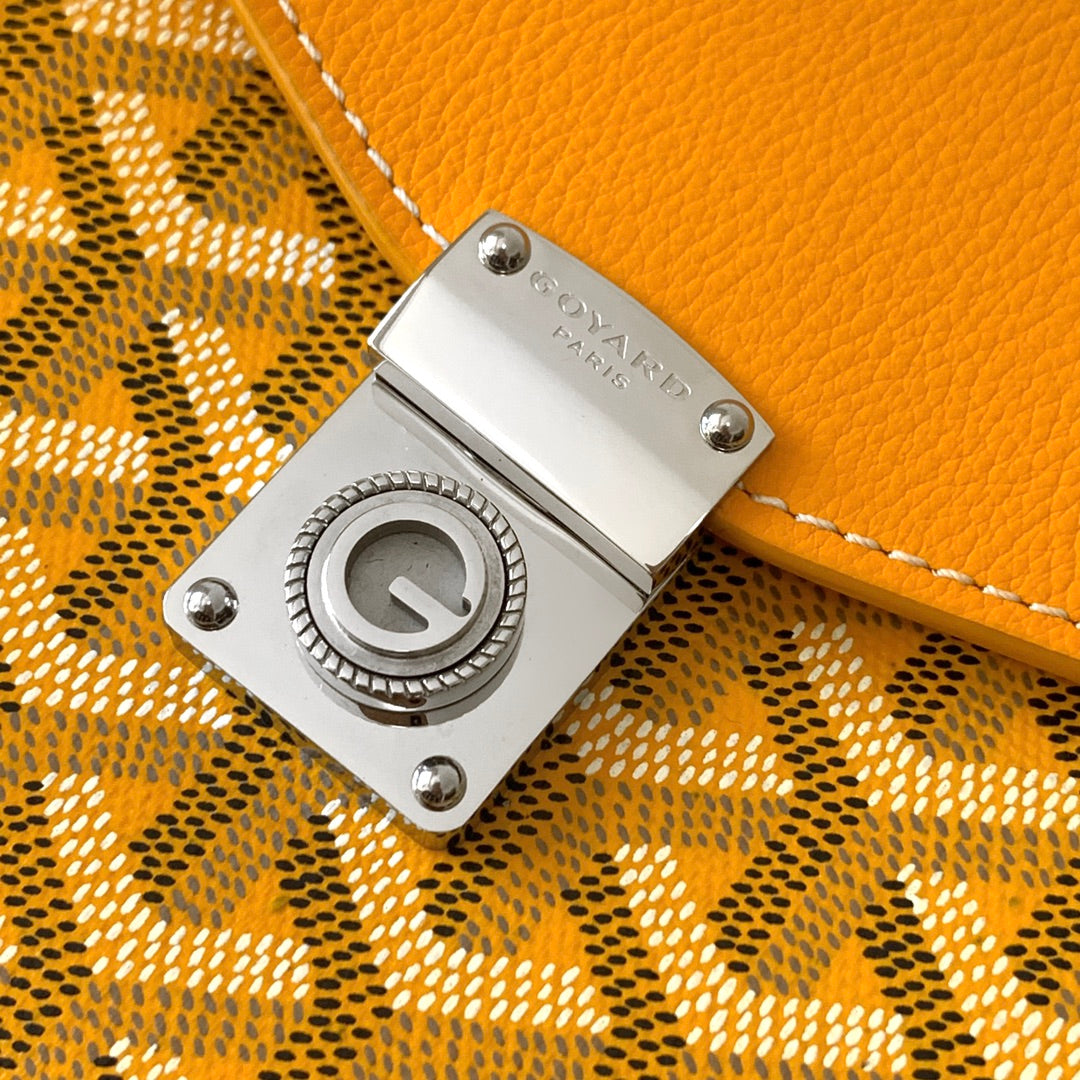 Pochette portefeuille Chypre 21 en toile goyardine jaune et cuir de veau