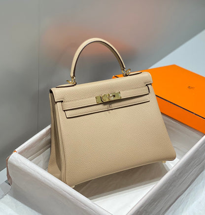 HM KELLY 28CM LIGHT BEIGE TOGO GOLD HARDWARE