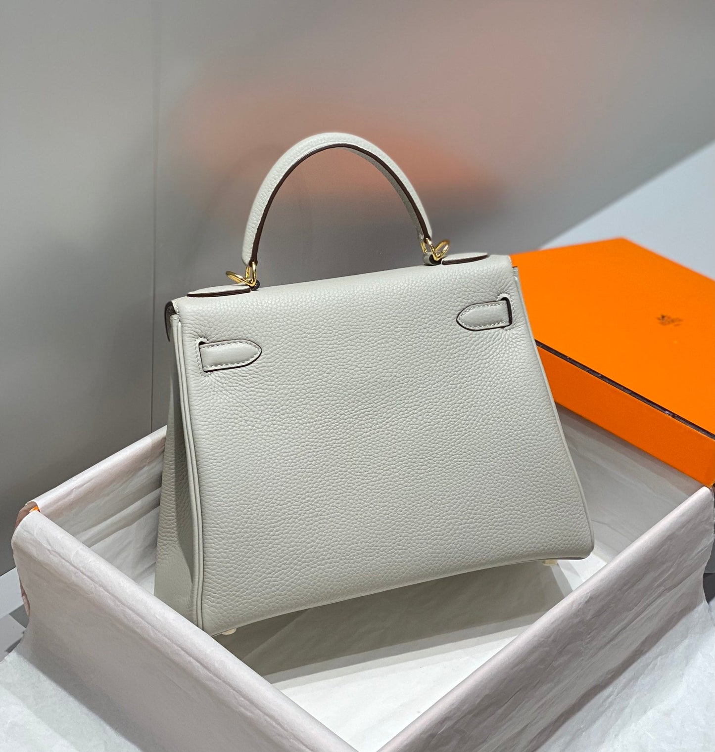 HM KELLY 28CM GRIS CLAIR TOGO QUINCAILLERIE OR