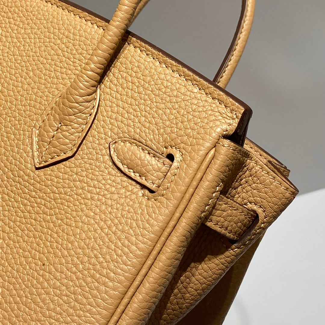 HM Birkin 20 cm en cuir Chai Togo avec finitions dorées