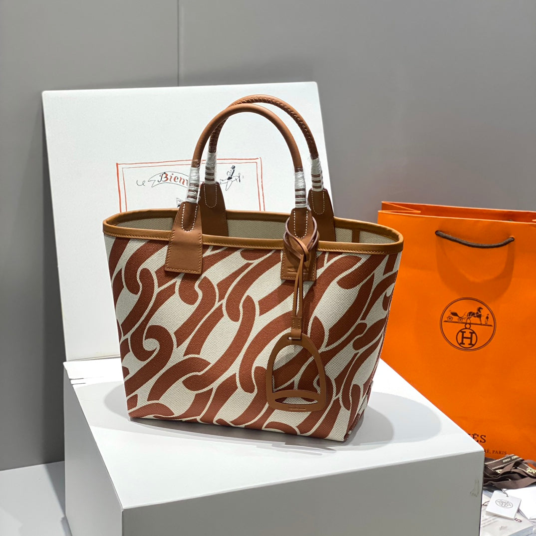 Sac HM Steeple 28 en cuir de veau marron et toile blanche et marron