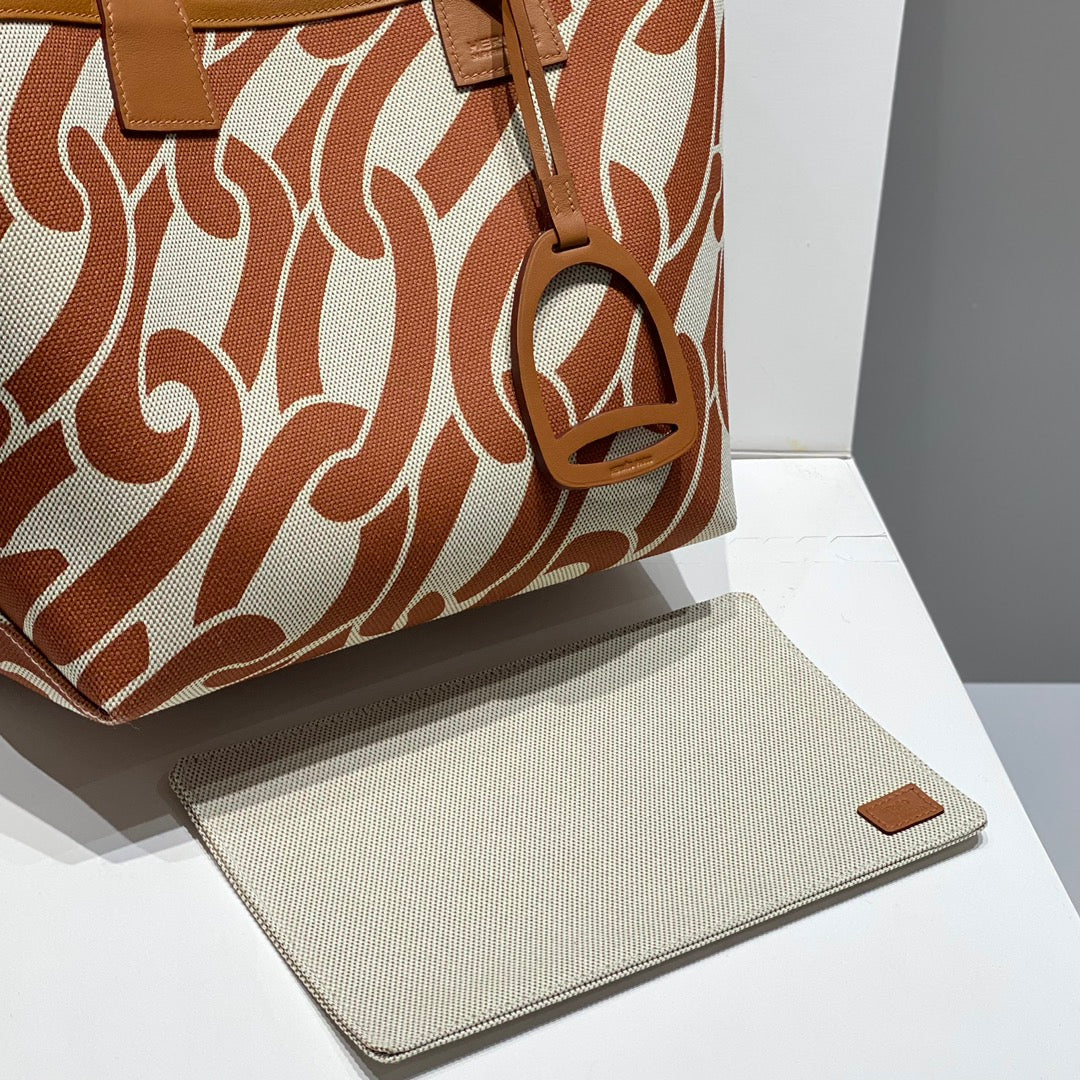 Sac HM Steeple 28 en cuir de veau marron et toile blanche et marron