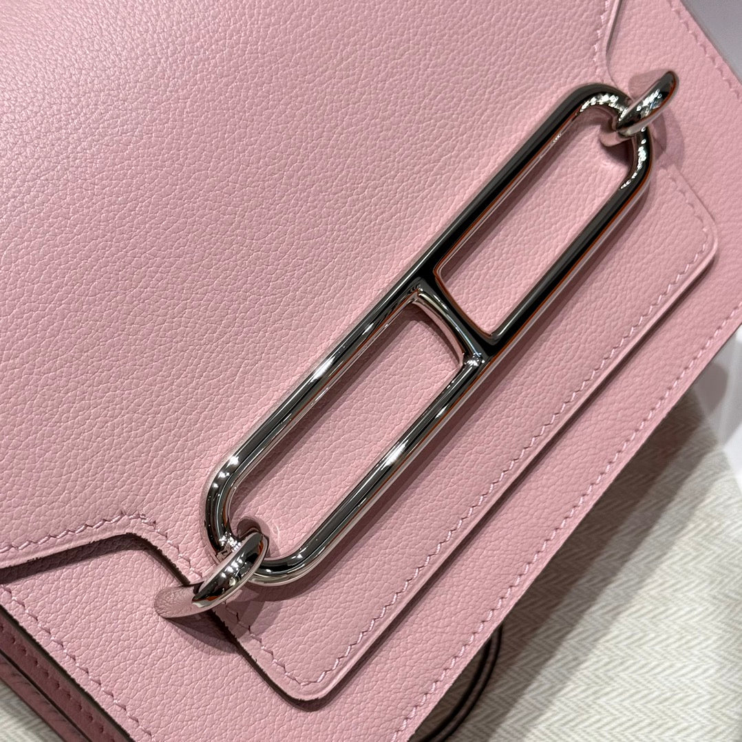 Sac HM Roulis 18 en cuir de veau rose pastel EVERCOLOR 237570