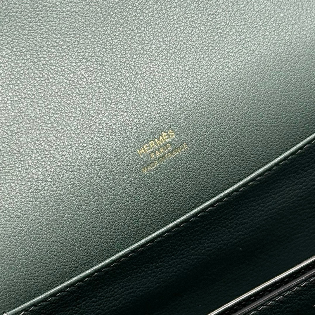 HM SAC ROULIS 18 アーモンドグリーン エバーカラー カーフスキン 237566