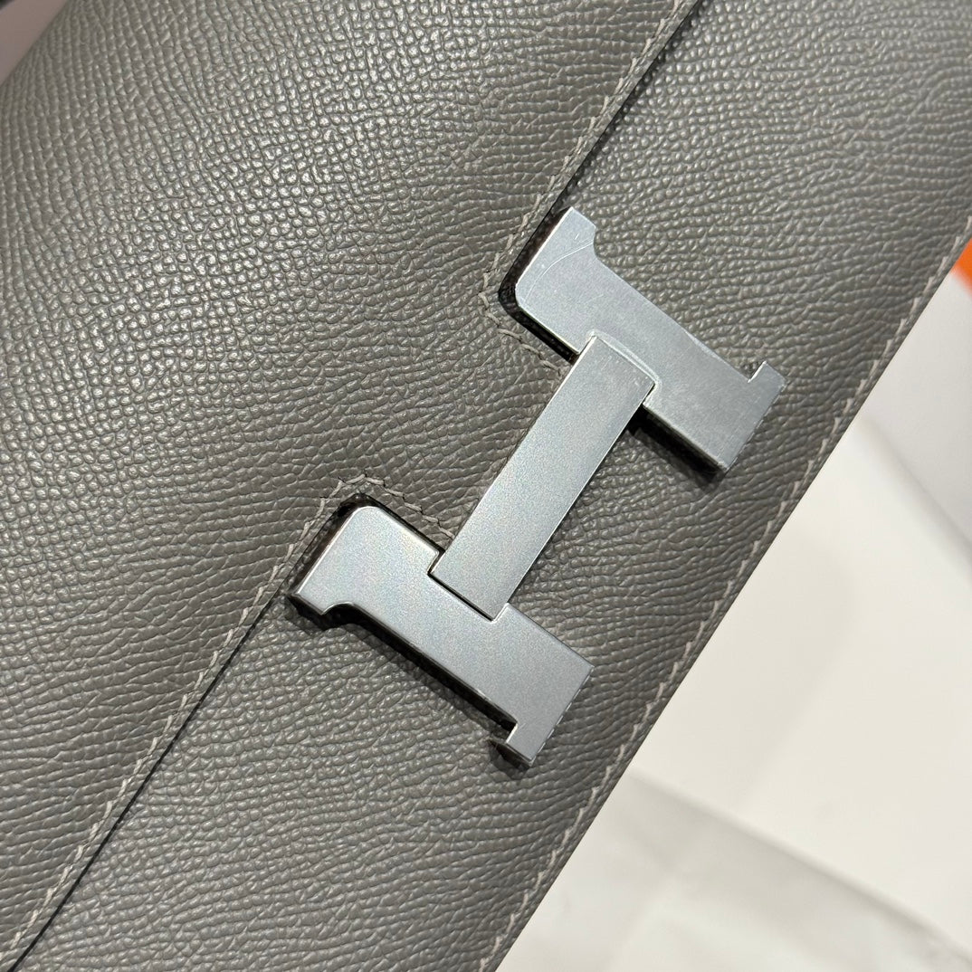 Sac HM Constance Elan 24 cm en cuir Epsom gris foncé et accessoires argentés