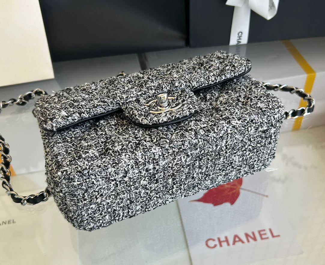 ミニフラップバッグ 20インチ ライトグレーツイード シルバー金具