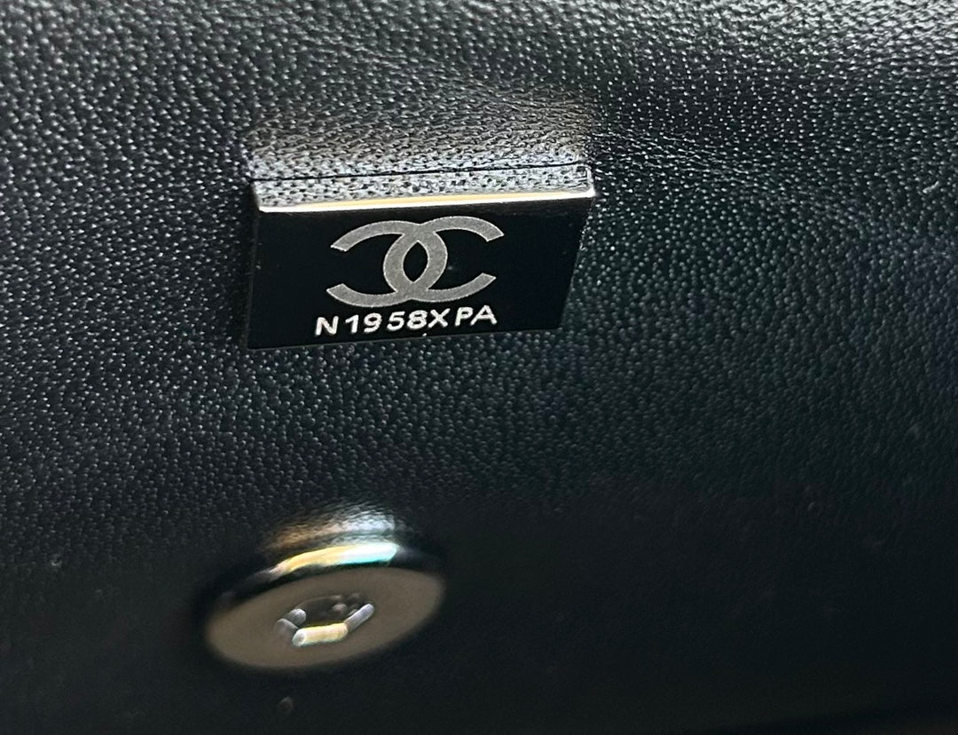 SAC À RABAT MOYEN 25 EN TWEED GRIS CLAIR QUINCAILLERIE ARGENTÉE 