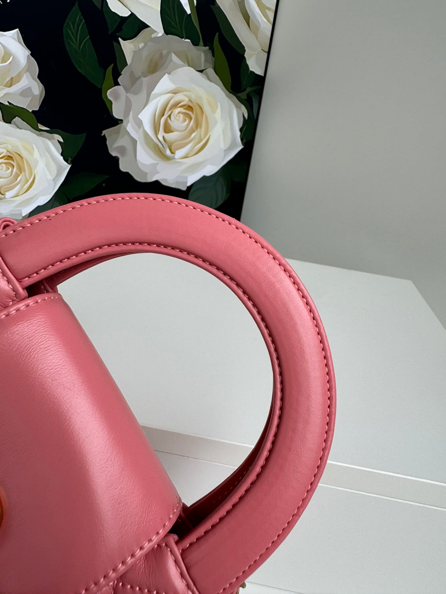 Sac cabas Kelly CC 24A Nano 19 cm en cuir d'agneau rose vif