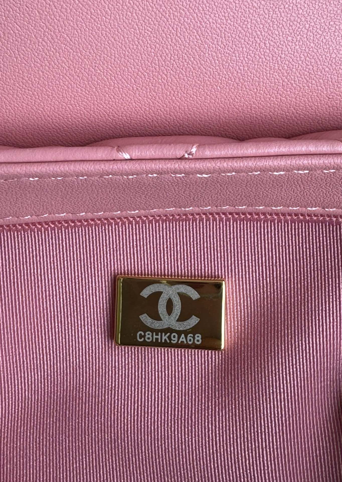 Sac cabas Kelly CC 24A Nano 19 cm en cuir d'agneau rose vif