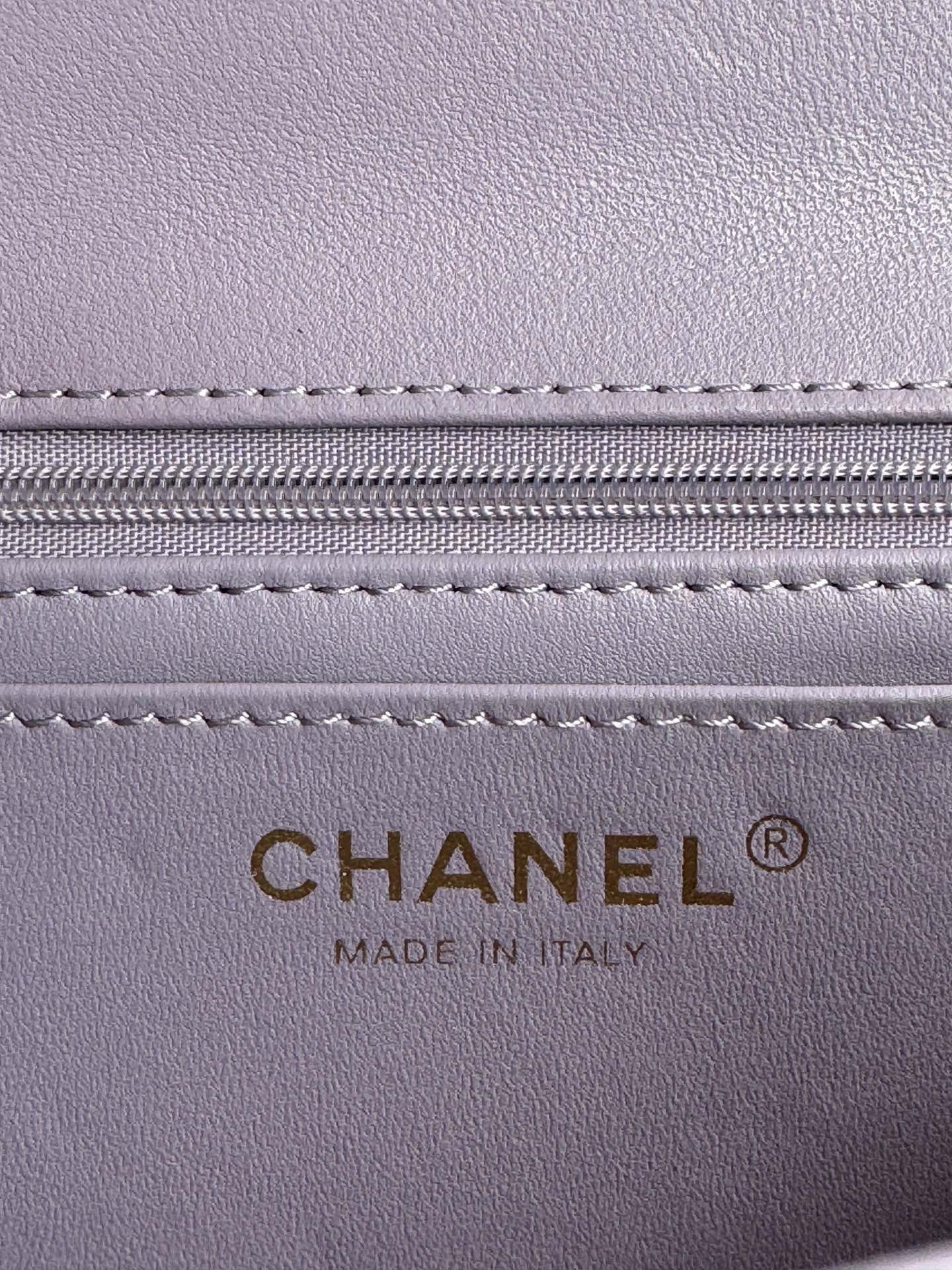 24c ミニフラップバッグ 20cm トップハンドル付き バイオレットラムスキン