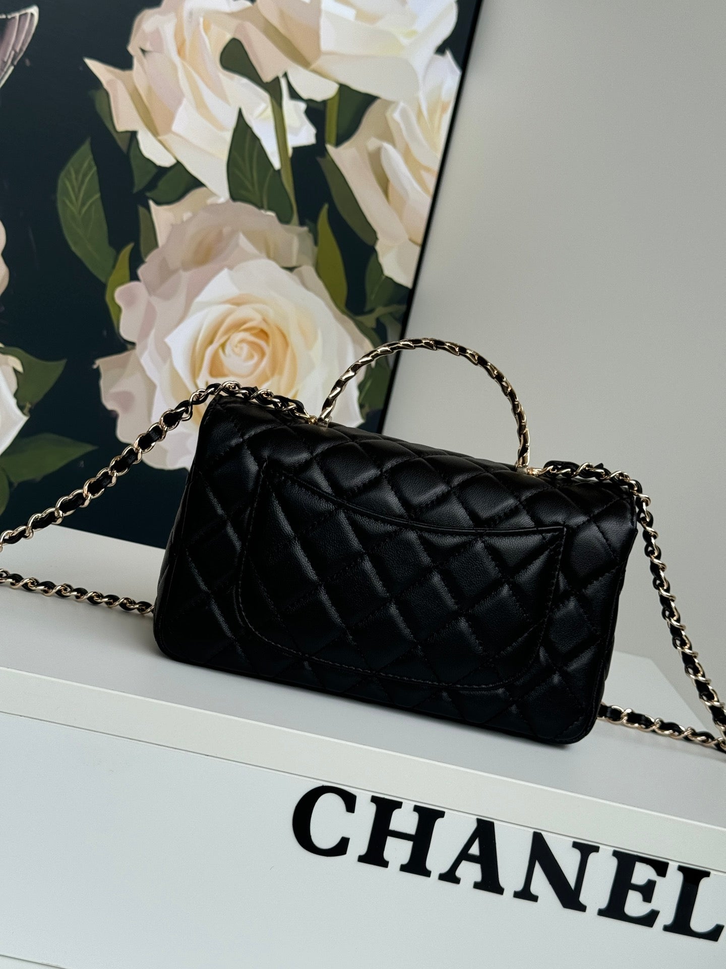 24c ミニフラップバッグ 20cm トップハンドル付き ブラックラムスキン
