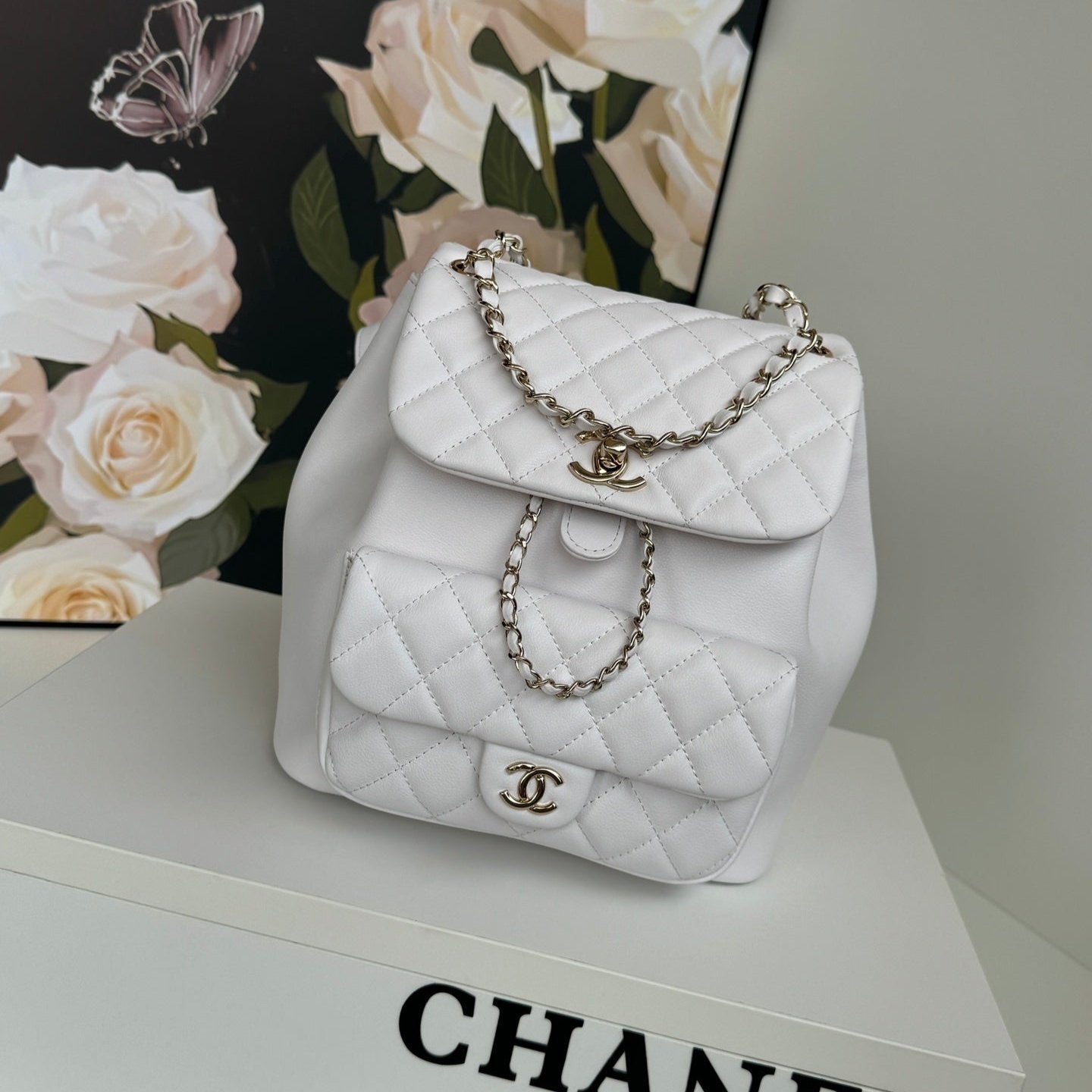 Sac à dos Duma 22 cm en cuir d'agneau blanc avec accessoires dorés clairs