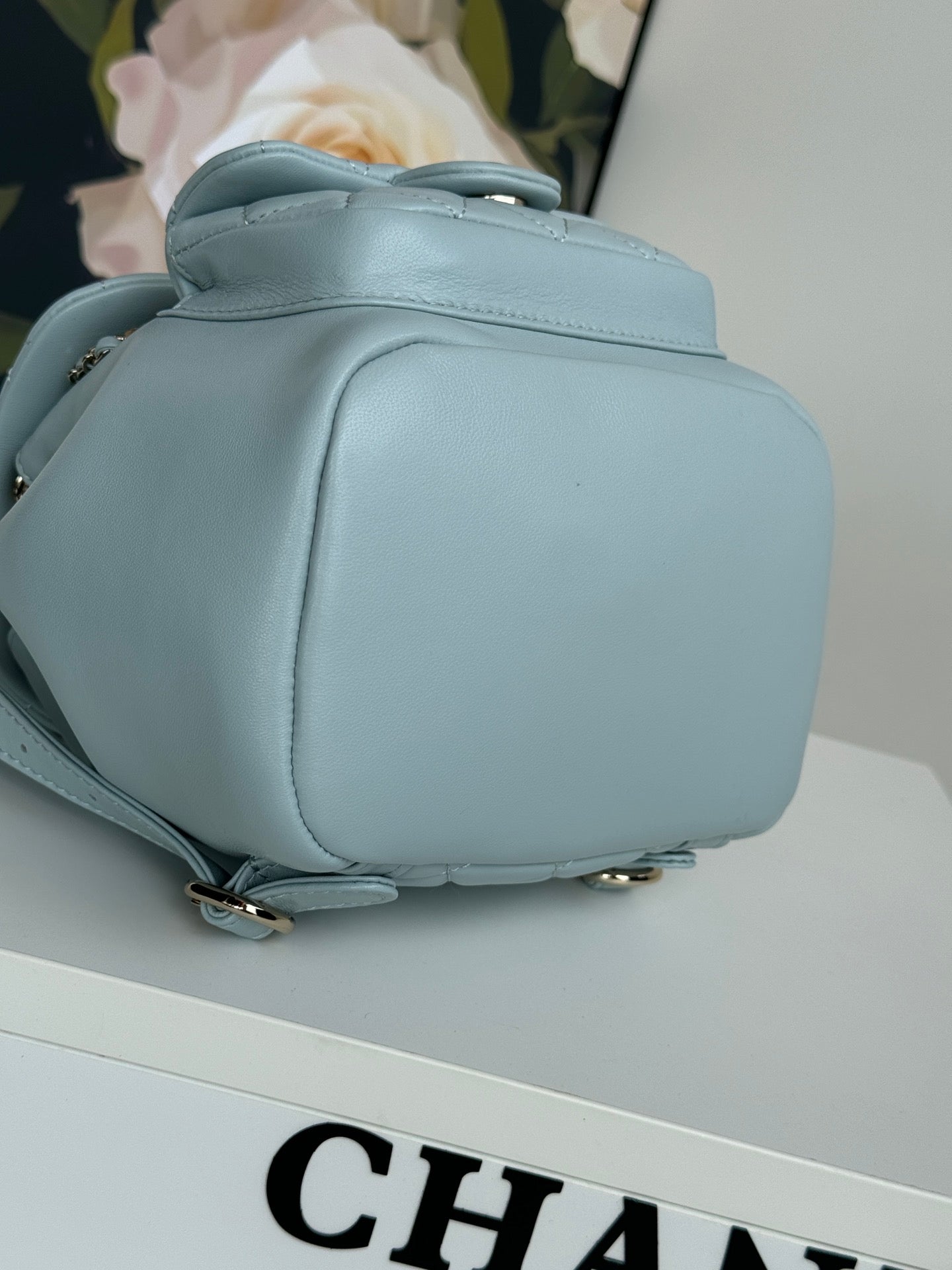 ドゥマ バックパック 18cm ターコイズブルー ラムスキン ライトゴールド金具