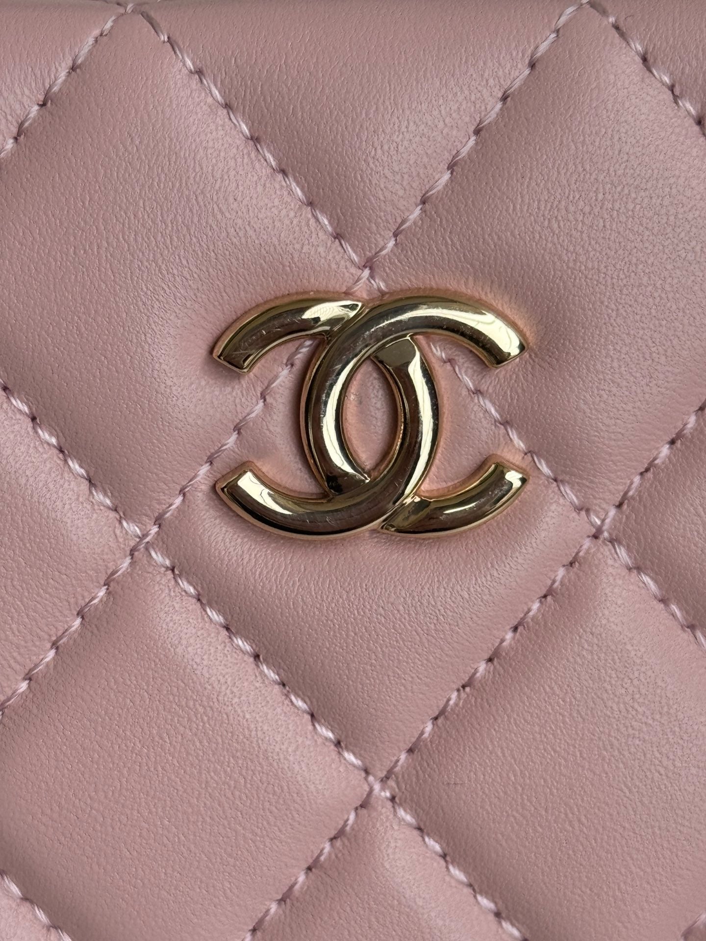 PETIT SAC BOÎTE 18 PO BALLERINE EN CUIR D'AGNEAU ROSE QUINCAILLERIE DORÉ
