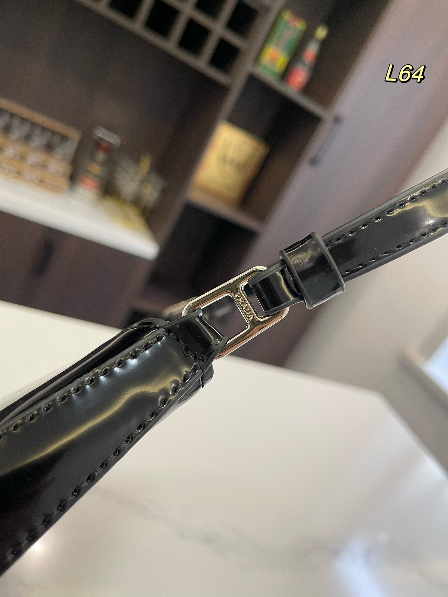 SAC À BANDOULIÈRE PRA 30 CLEO EN CUIR BROSSÉ NOIR