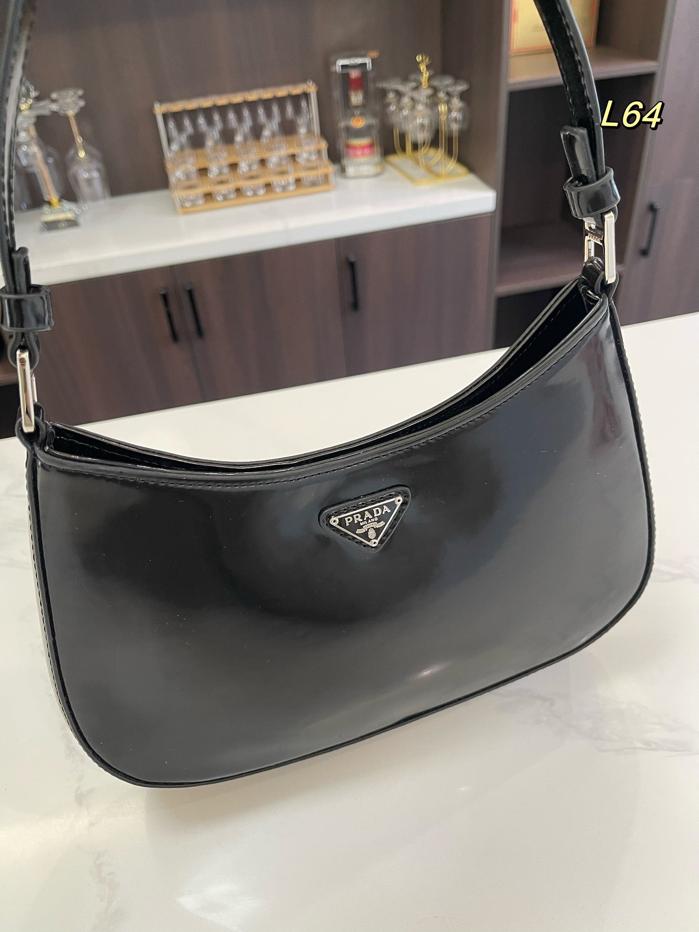 SAC À BANDOULIÈRE PRA 30 CLEO EN CUIR BROSSÉ NOIR