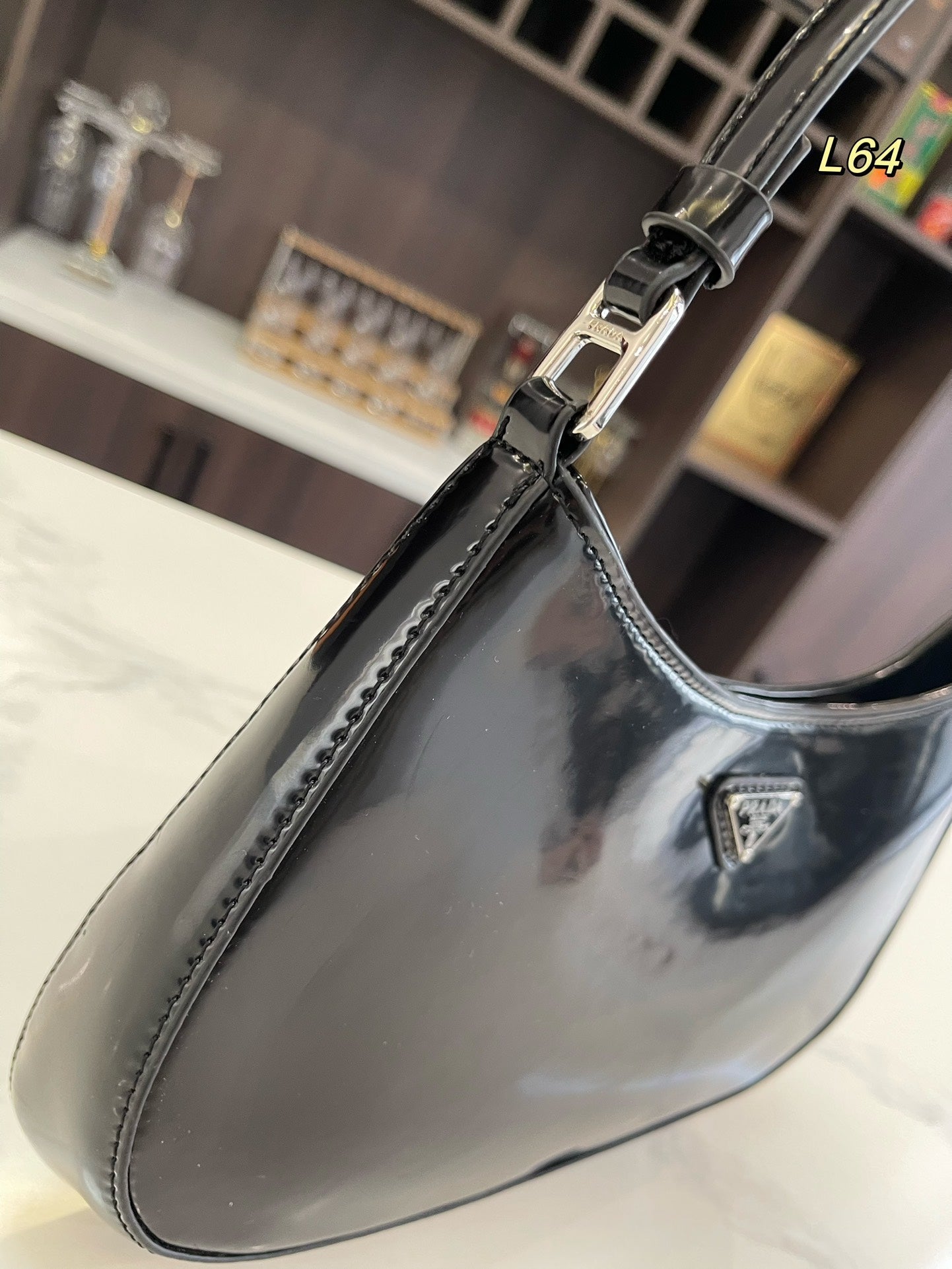 SAC À BANDOULIÈRE PRA 30 CLEO EN CUIR BROSSÉ NOIR