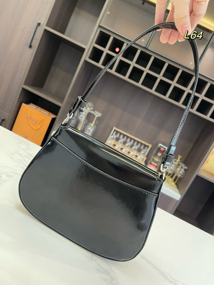 SAC À BANDOULIÈRE À RABAT PRA 25 CLEO EN CUIR BROSSÉ NOIR