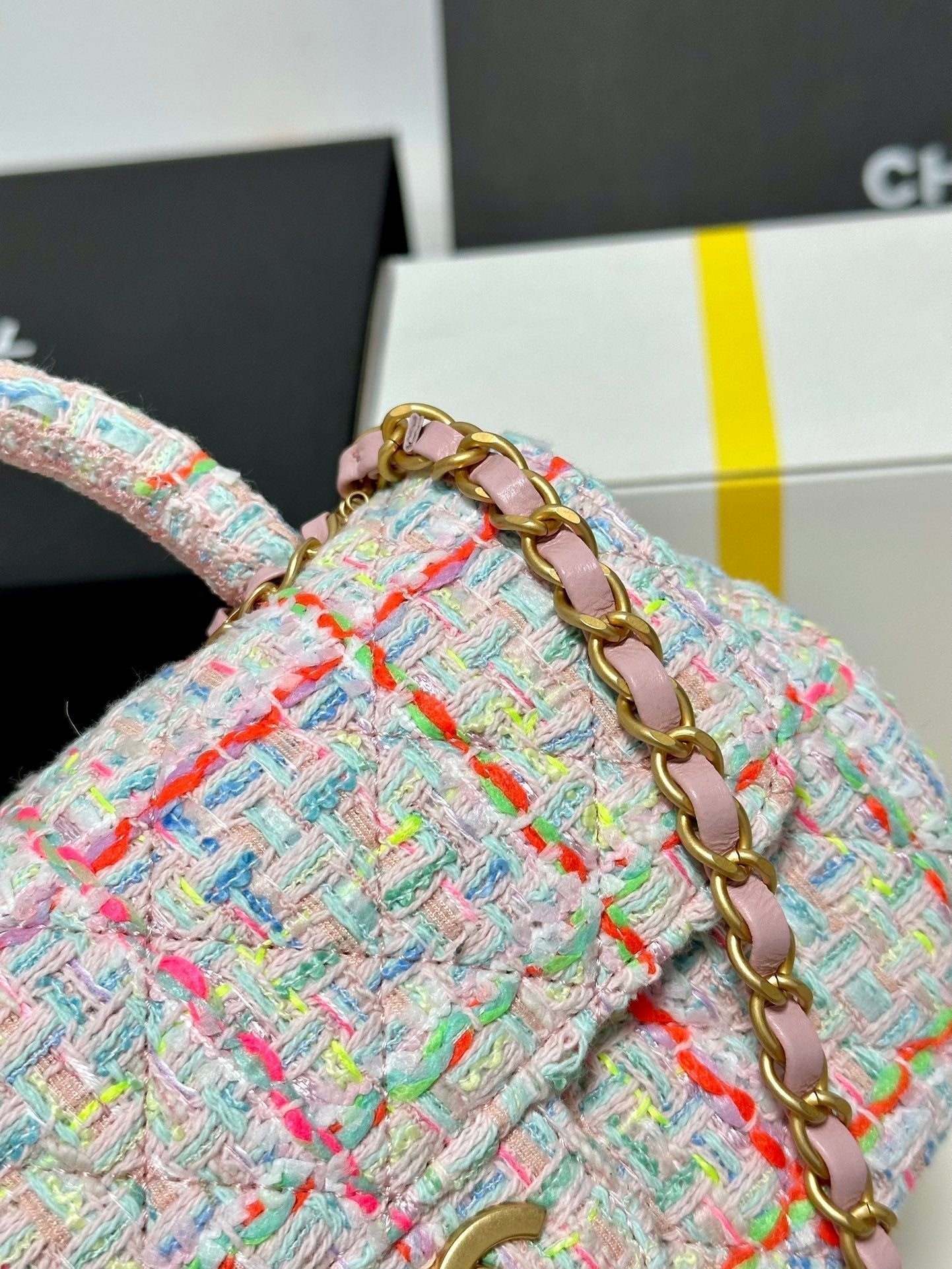 CC MINI 21 SAC À RABAT EN TWEED DE LAINE COLORÉ ROSE CLAIR