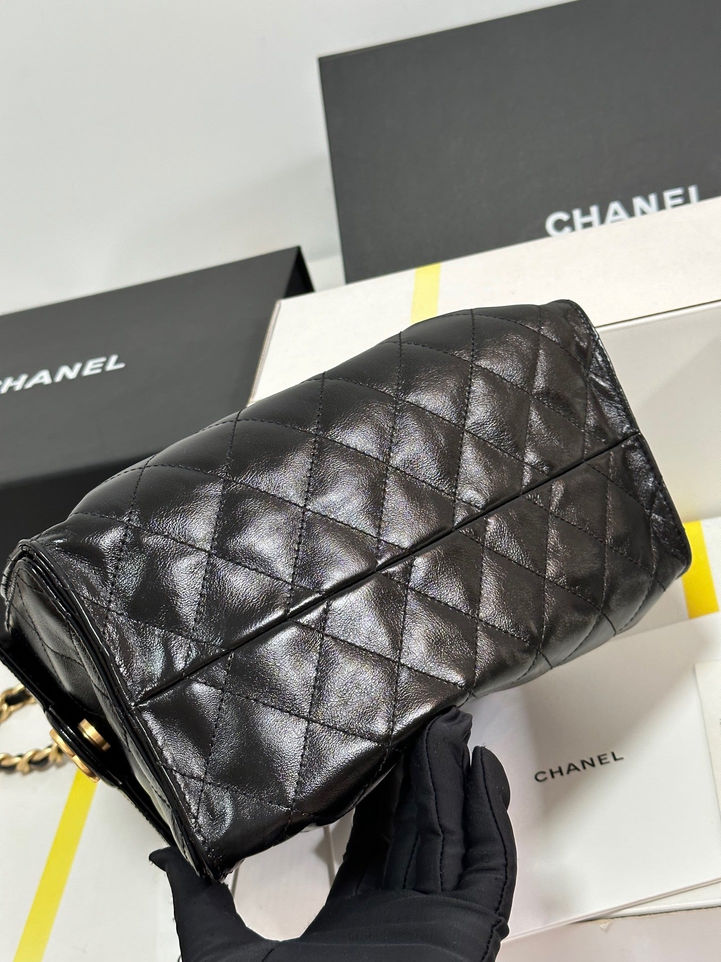 Sac Hobo CC 25C 30 cm en cuir d'agneau noir
