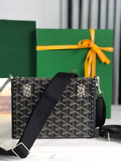 SAC COFFRE CASSETTE 21 EN TOILE GOYARDINE NOIRE ET CUIR DE VACHE CLAMECY