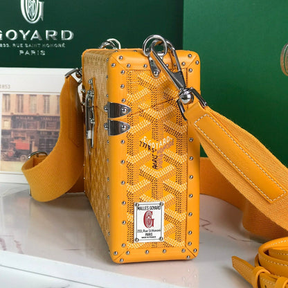 SAC COFFRE CASSETTE 21 EN TOILE GOYARDINE JAUNE ET CUIR DE VACHE CLAMECY