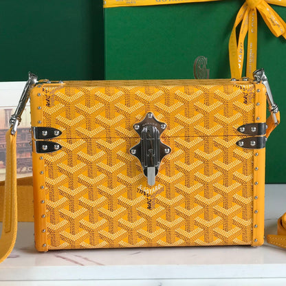 SAC COFFRE CASSETTE 21 EN TOILE GOYARDINE JAUNE ET CUIR DE VACHE CLAMECY