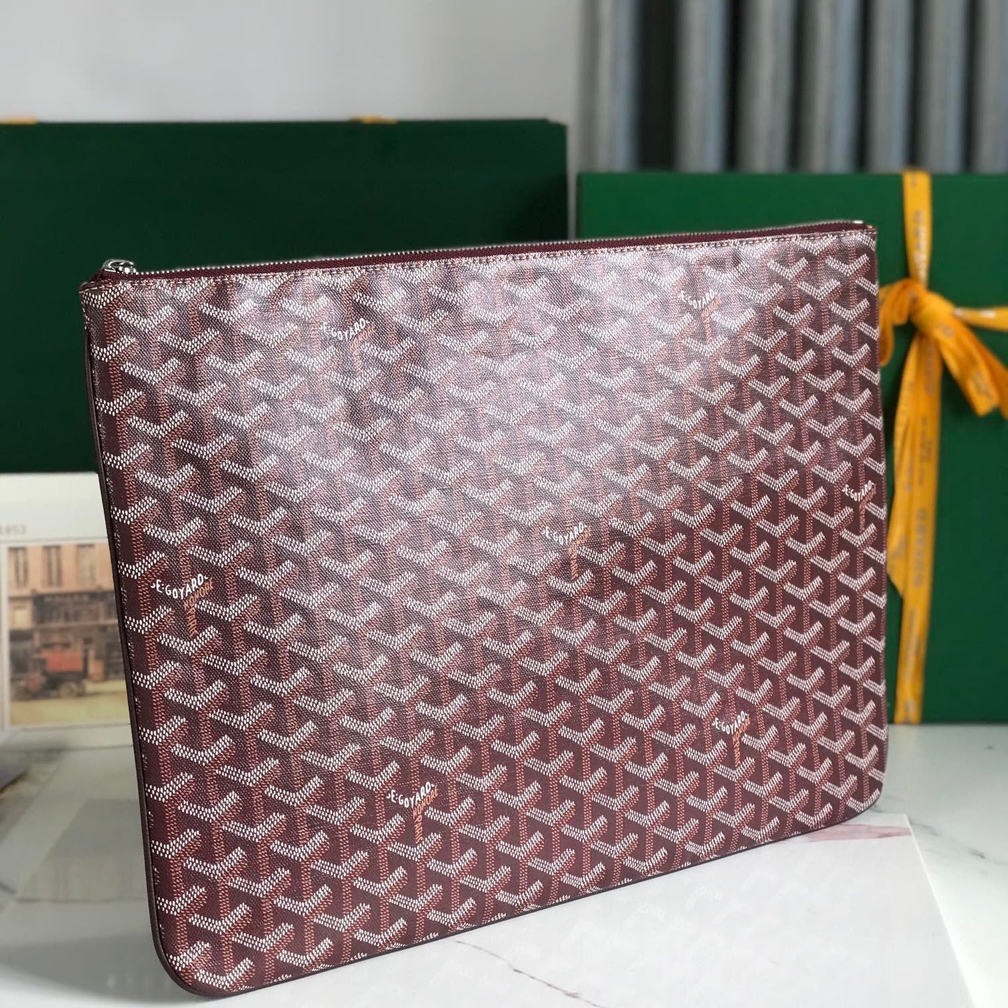 POCHETTE SÉNAT MGM 40 EN TOILE GOYARDINE ROUGE BOURGOGNE