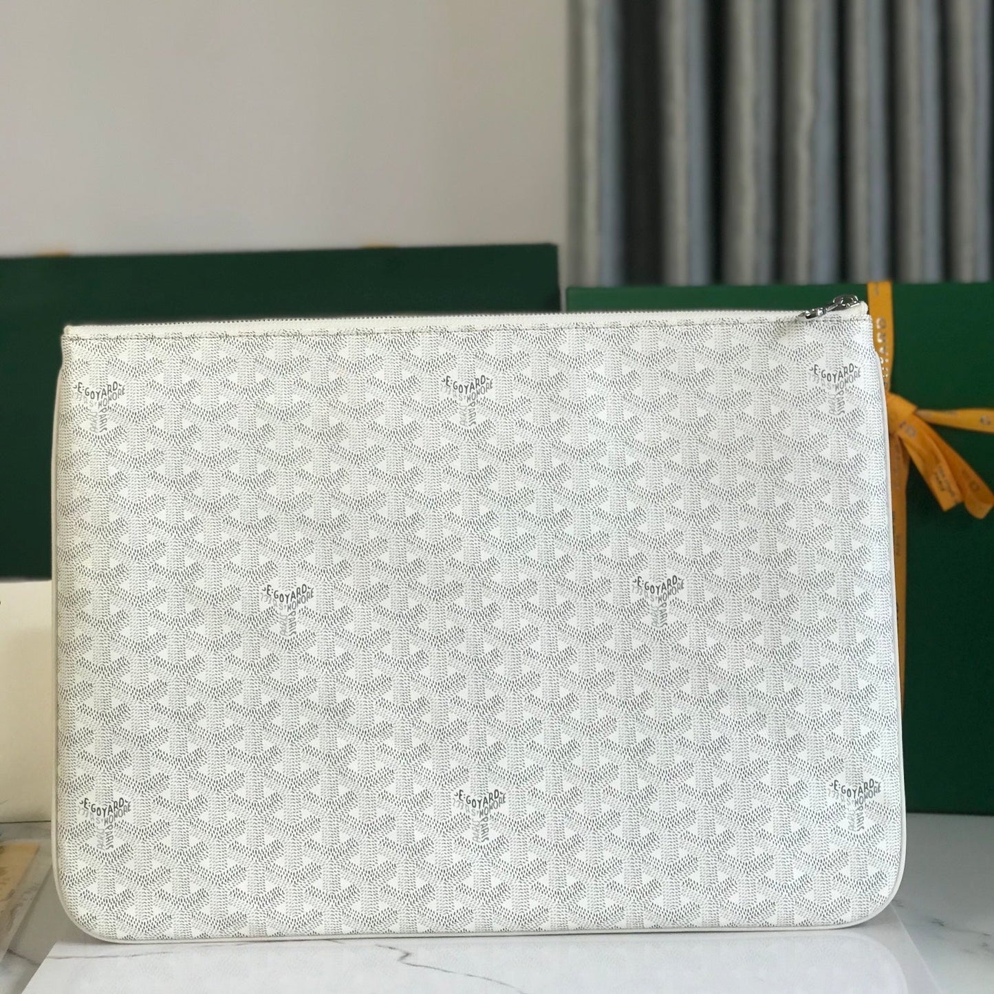 POCHETTE SÉNAT MGM 40 EN TOILE GOYARDINE BLANCHE