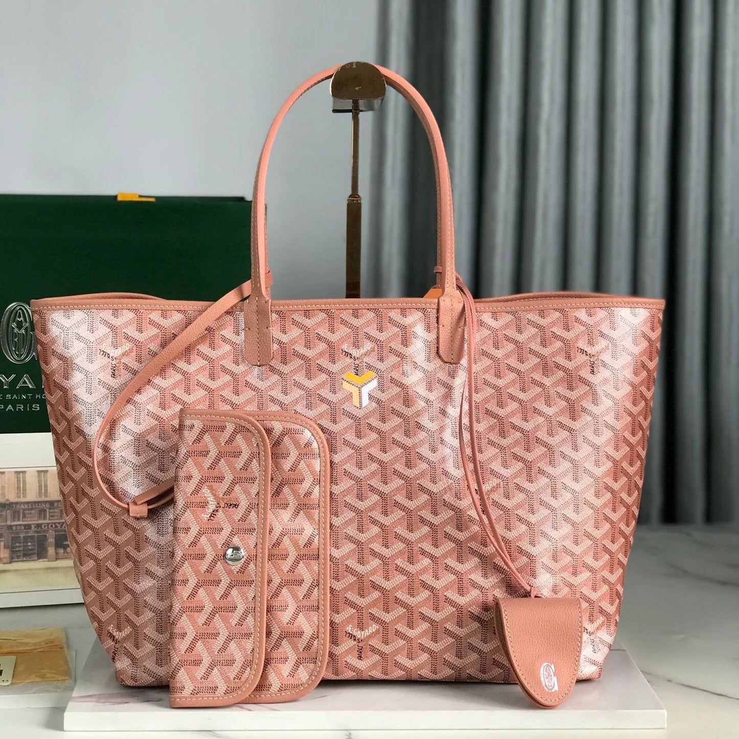 Sac Saint Louis PM 34 cm en toile de veau Chevroches rose