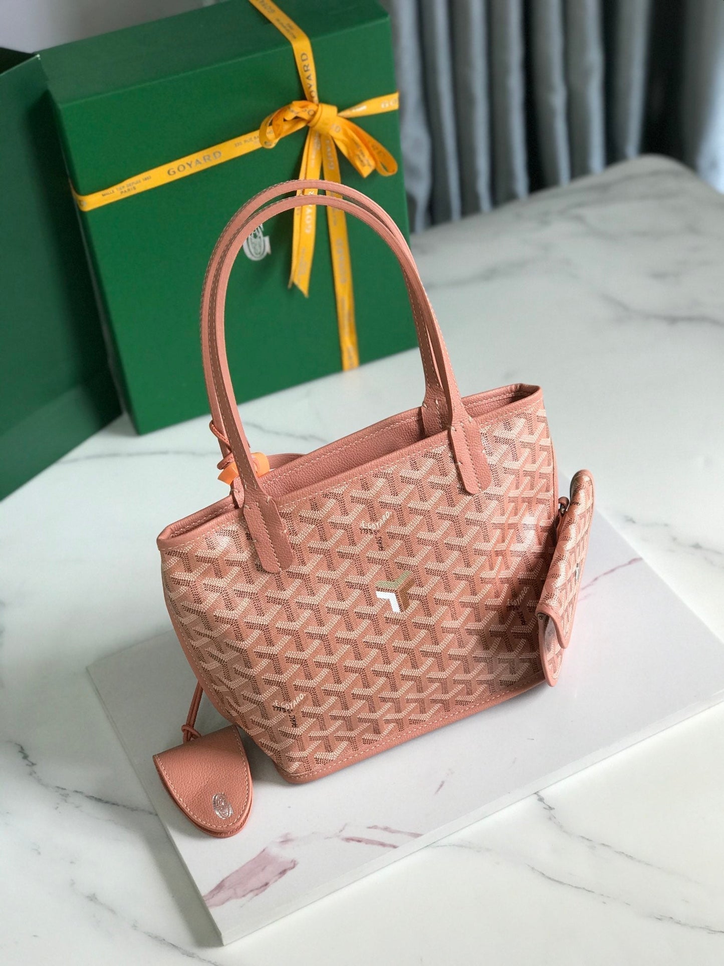 アンジュー ミニバッグ 20cm ピンク キャンバス シェブローチ カーフスキン