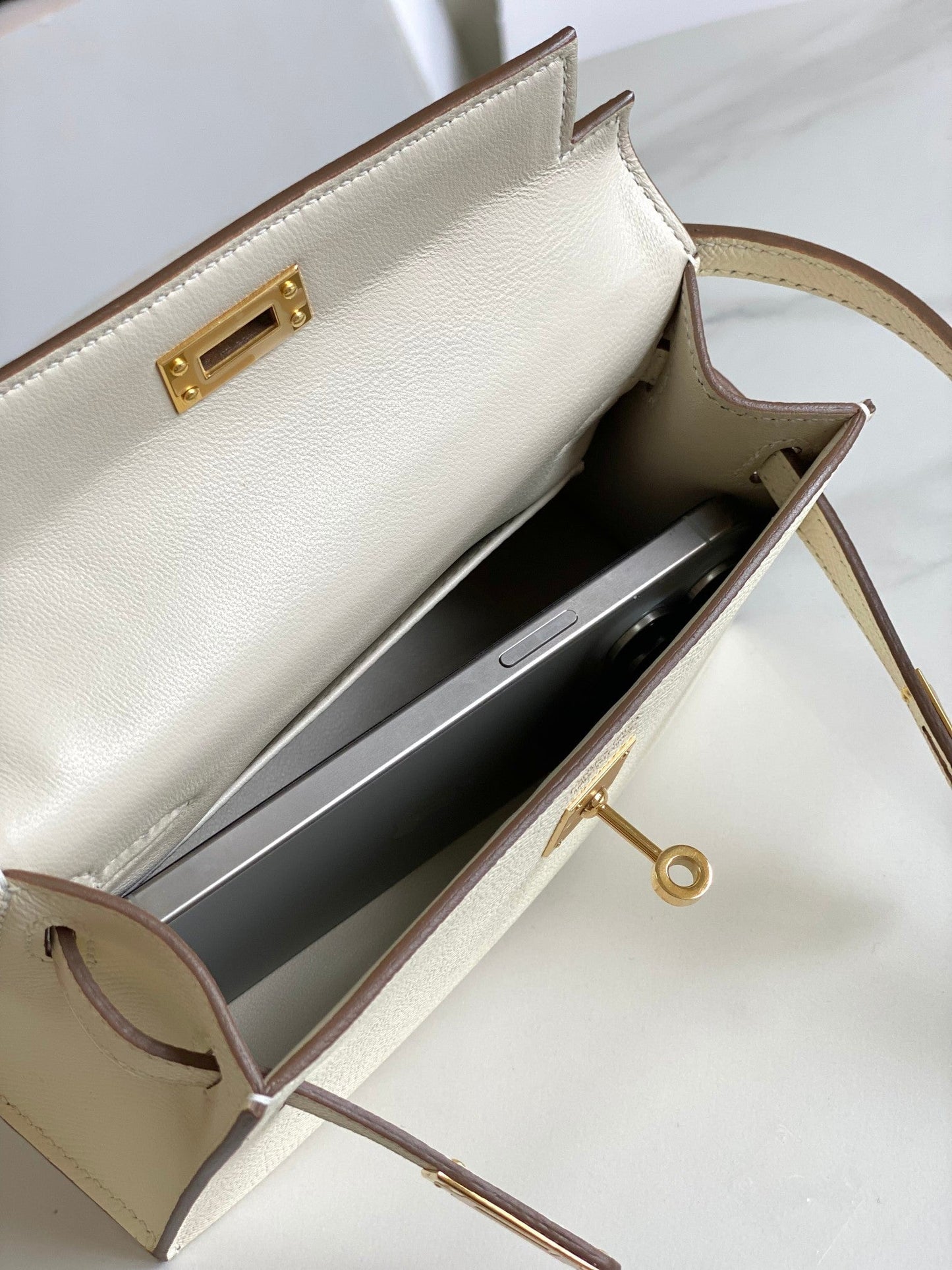 HM ミニケリー 19cm クリームエプソム ゴールド金具