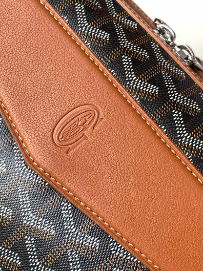 PORTE-DOCUMENTS CISALPIN 39 EN TOILE GOYARDINE NOIRE ET CUIR DE VEAU BRUN