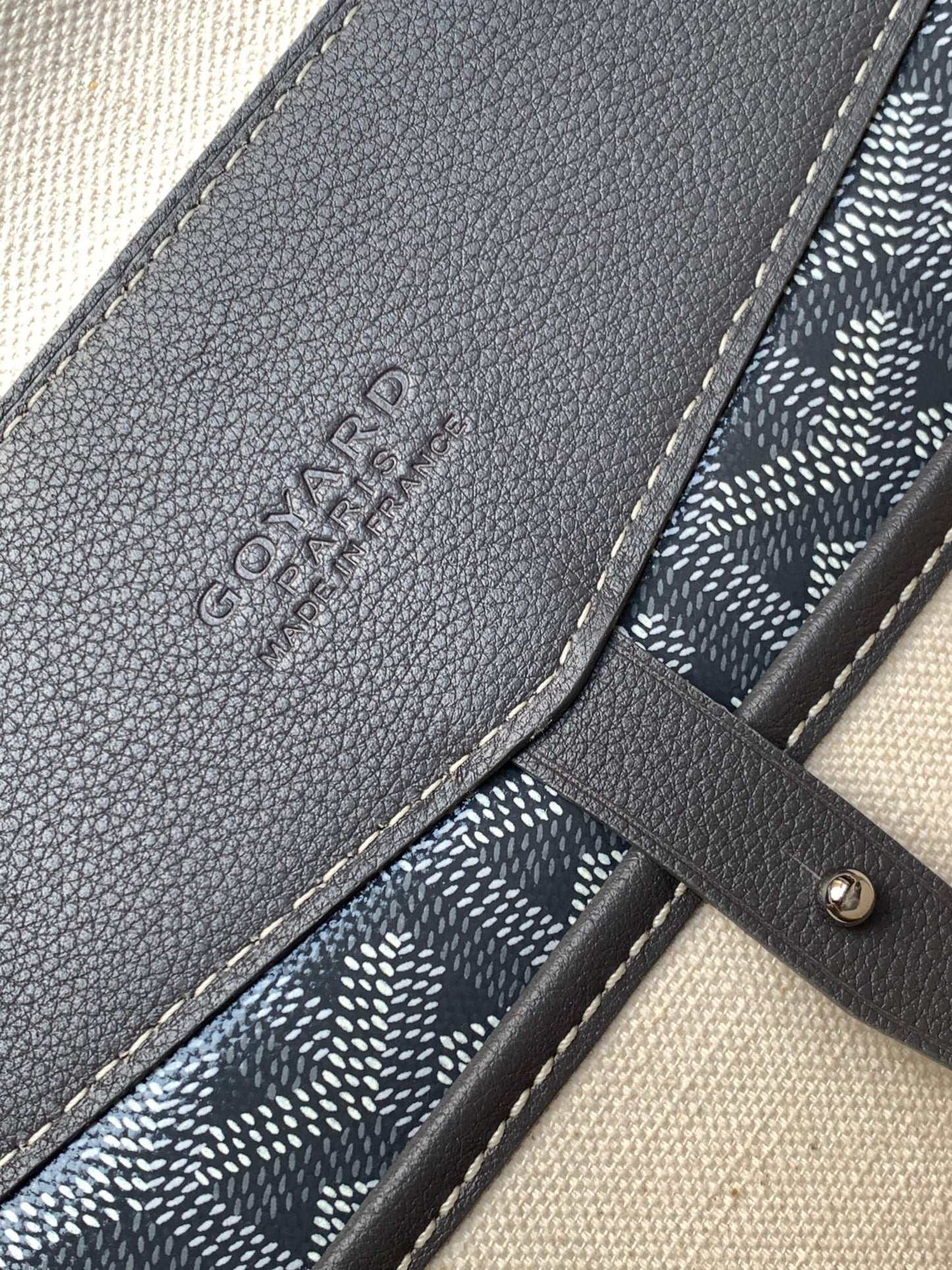PORTE-DOCUMENTS CISALPIN 39 EN TOILE GOYARDINE GRIS ET CUIR DE VEAU