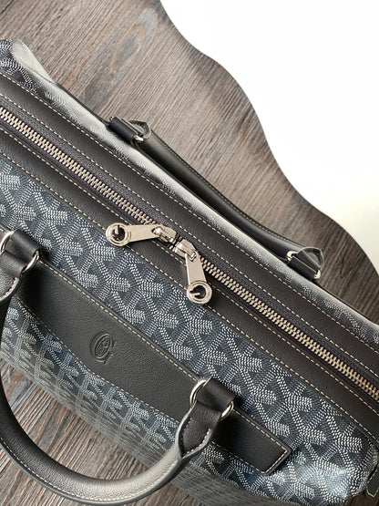 PORTE-DOCUMENTS CISALPIN 39 EN TOILE GOYARDINE GRIS ET CUIR DE VEAU