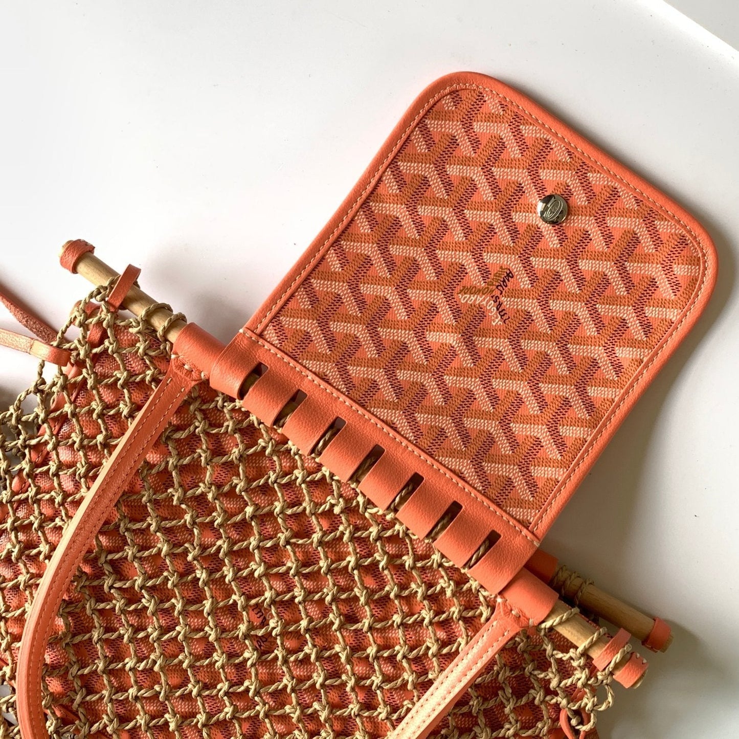 SAC ALIGRE 40 EN RAPHIA TRESSÉ ET CUIR DE VEAU ROUGE ORANGE