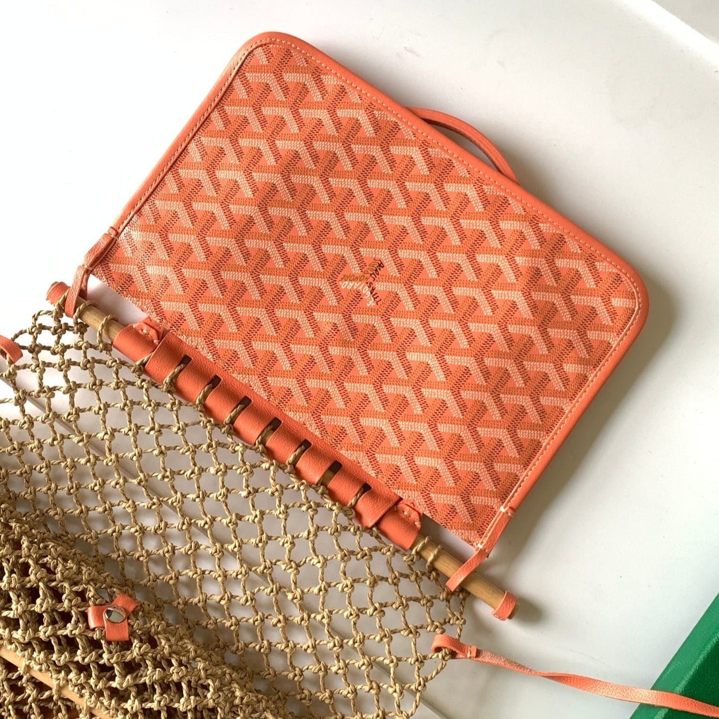 SAC ALIGRE 40 EN RAPHIA TRESSÉ ET CUIR DE VEAU ROUGE ORANGE