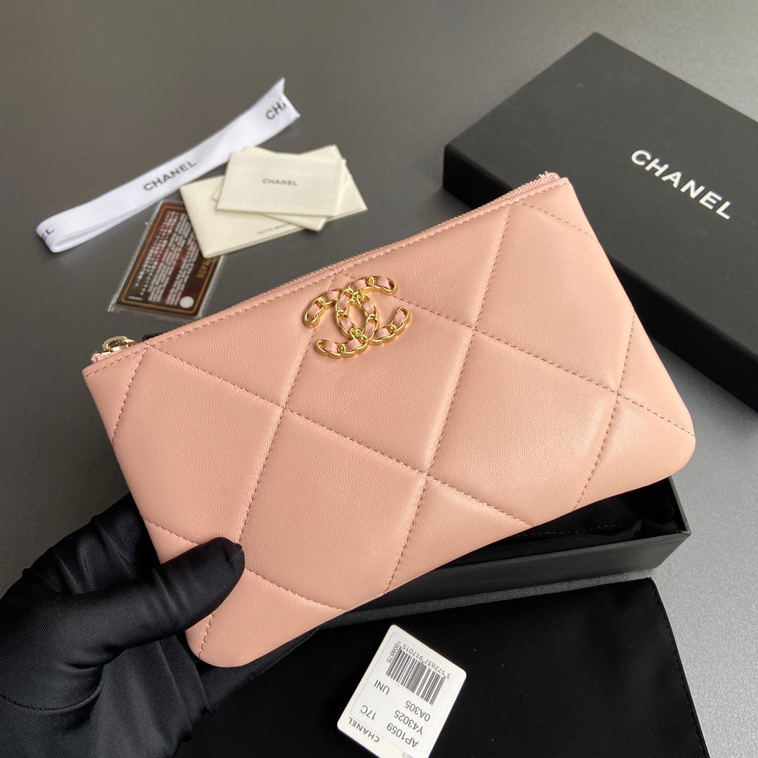 cc 19 ジップウォレット 20cm ライトピンク カーフスキン ゴールド金具