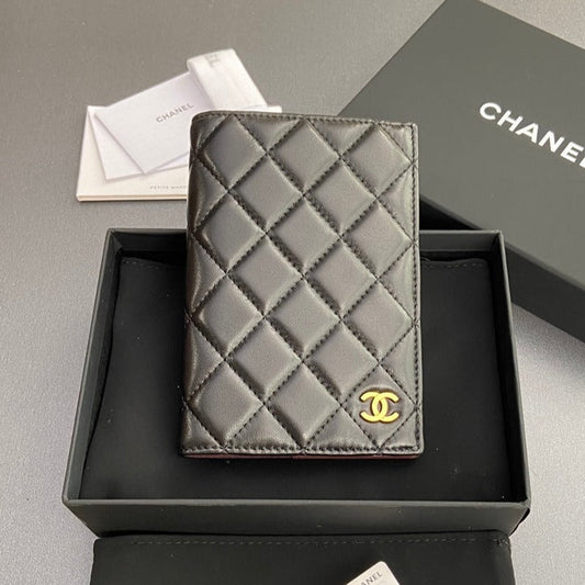 passeport cc 10 cm en cuir d'agneau noir avec ferrures dorées