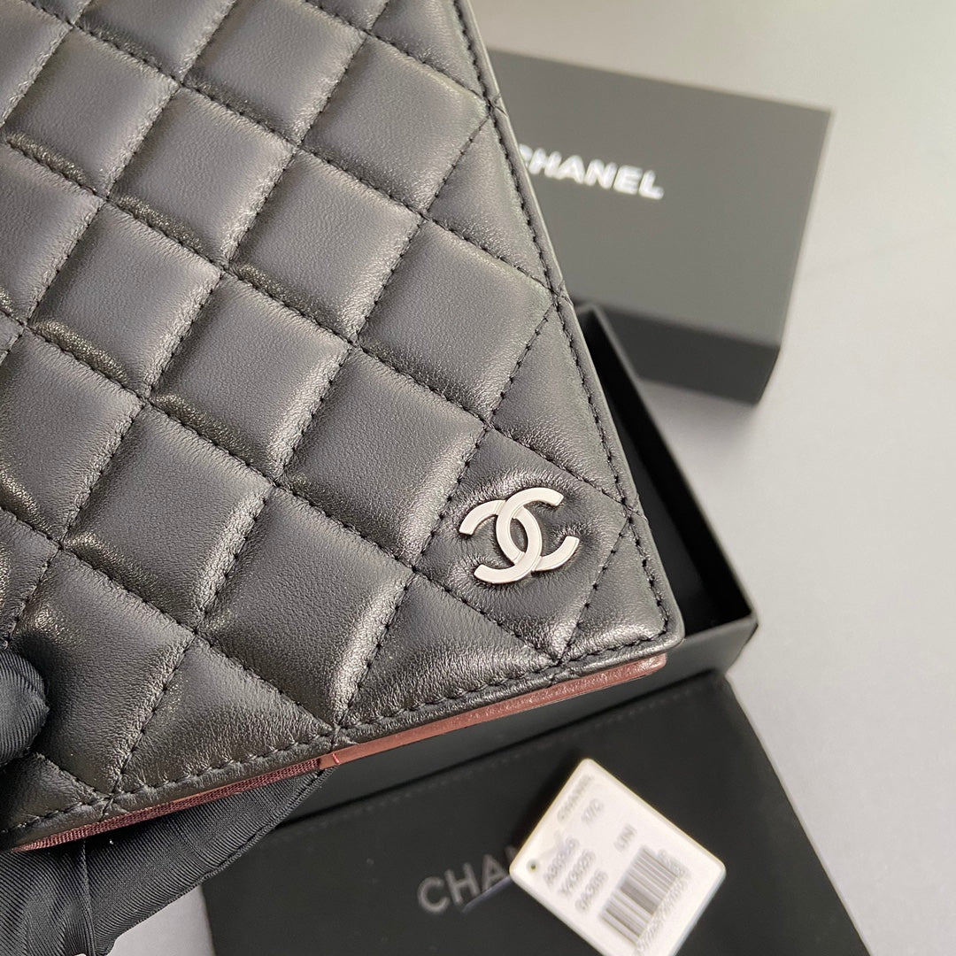 CCパスポート 10cm ブラック ラムスキン シルバー金具